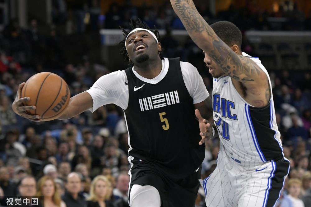 他需要在充 他需要在充